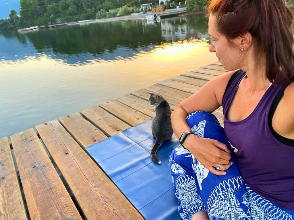 Best Travel Yoga Mats: Foldable, Compact & Easy to Pack