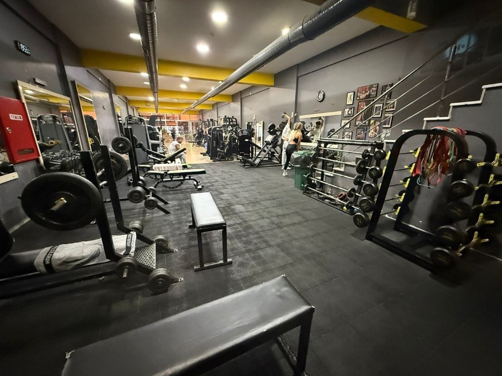 First floor heavy lifting equipment at the Selcuk gym Mekibu Fitness Club