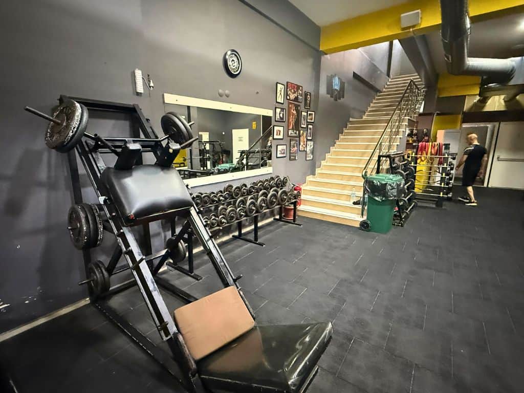 Dumbbells, equipment, and staircase at the Selcuk gym Mekibu Fitness Club