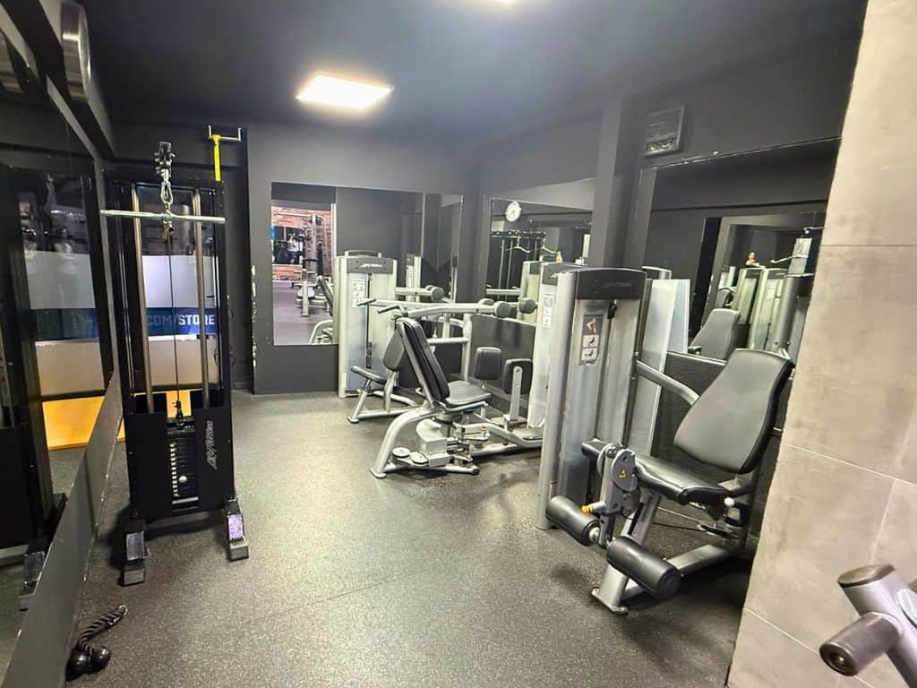 Small separate section with more equipment