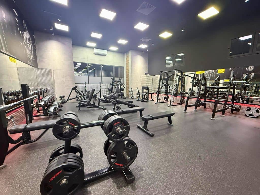 Side view showing full section for heavy lifting equipment